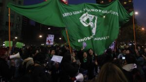 Lee más sobre el artículo Tras hito argentino, feministas buscan reimpulsar la despenalización del aborto en Chile